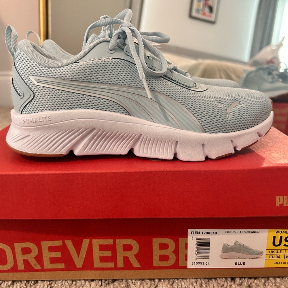 PUMA Women's Flexfocus Lite Modern Cross Trainer Sneaker